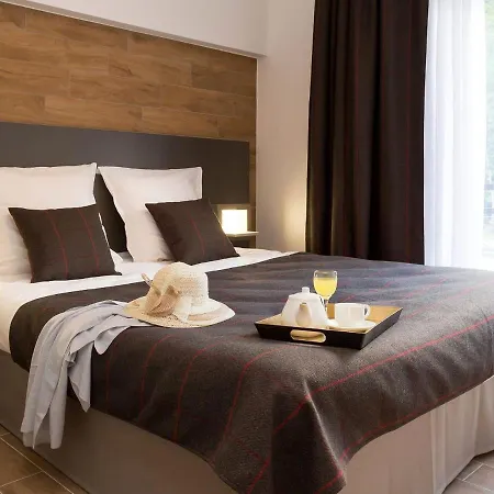 Apartman Furnished In An Attractive Town